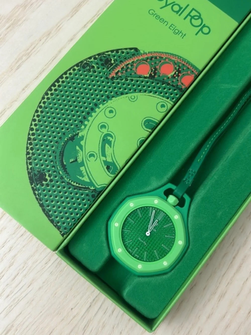 Green Pop Green Eight Silicone Pendant Watch